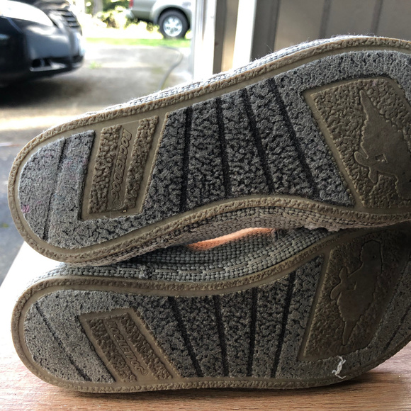 Red Dog Khaki Canvas Slip On Shoes Size 7M - Picture 8 of 8